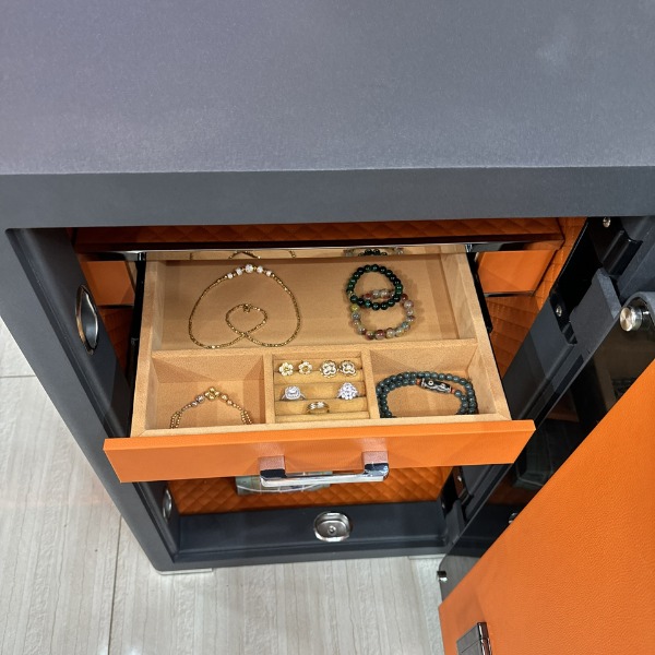 Khay trang sức Két sắt Liberty LB58PR khóa vân tay điện tử