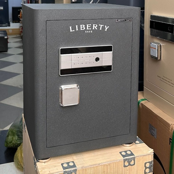 Thực tế két sắt thông minh Liberty LB58S kết nối điện thoại