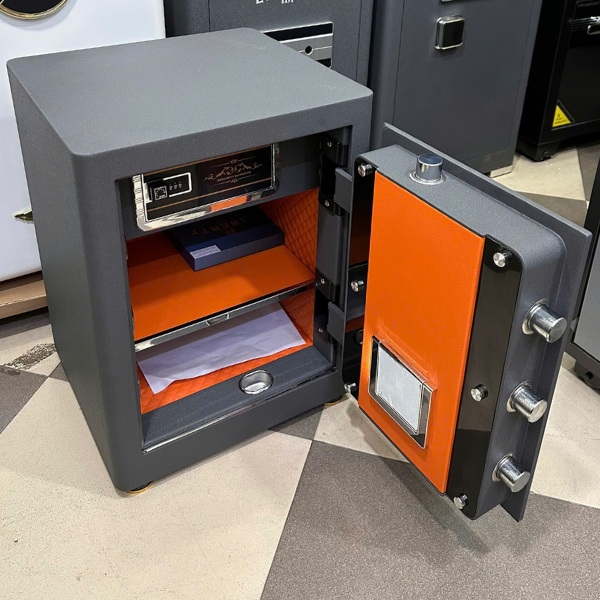 Két sắt Liberty LB58S màu xám có giàn cơ inox đặc chống trộm