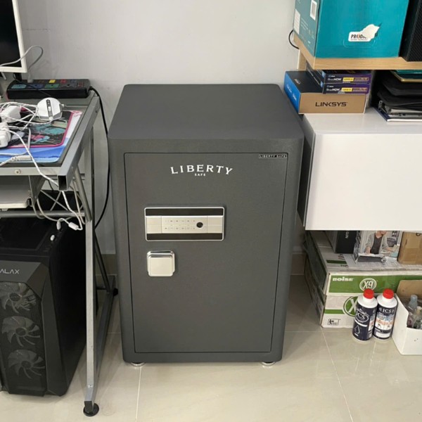 Lắp đặt bàn giao két sắt Liberty LB68S vân tay kết nối điện thoại