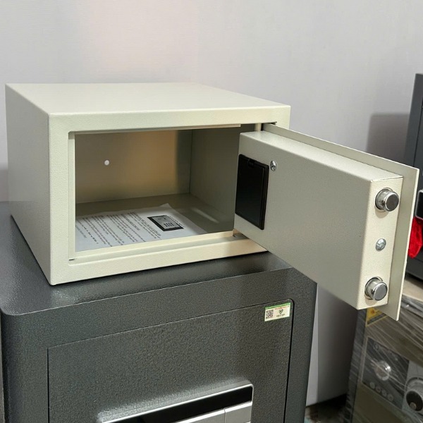 Nội thất két sắt mini Th25E điện tử màu trắng