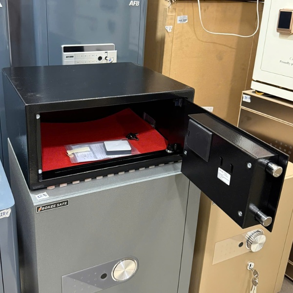 Nội thất két sắt mini khách sạn BG200LT vân tay để tủ cao cấp