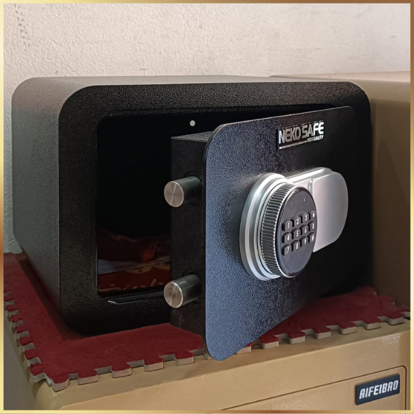 Nội thất két sắt mini NEKO Safe NS30 điện tử để được tài liệu