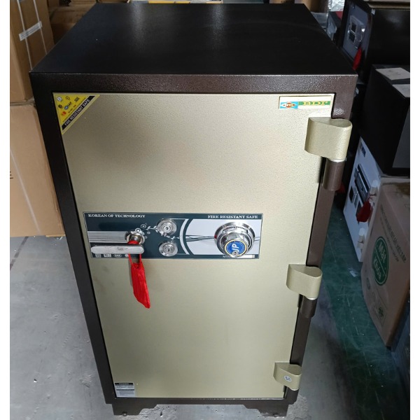 Két sắt ngân hàng BEMC K130NHA1 cơ đổi mà mầu nâu