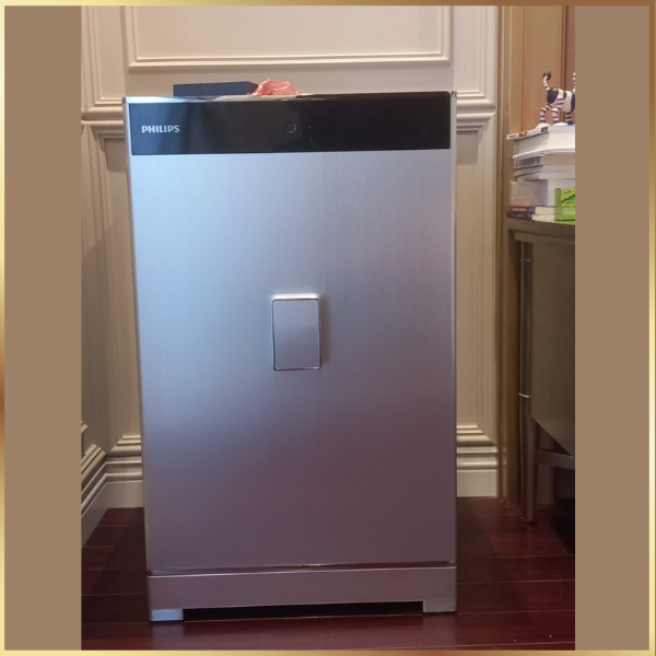 Lắp đặt két sắt nhập khẩu Philips SBX701-7B0 cho biệt thự cao cấp