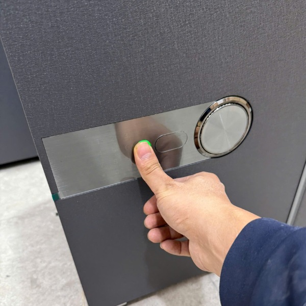 Két sắt Philips SBX202-5C0 bảo mật xác thực kép vân tay + mã số