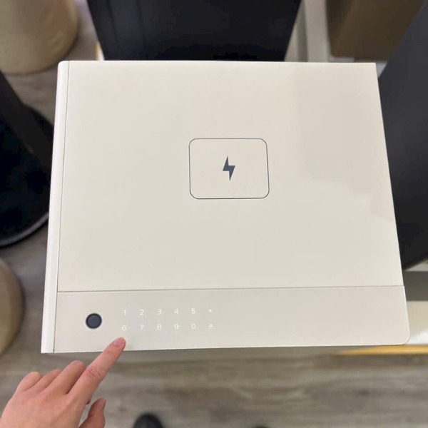 Két sắt Philips SBX300 có sạc không dây, có vân tay, mã số