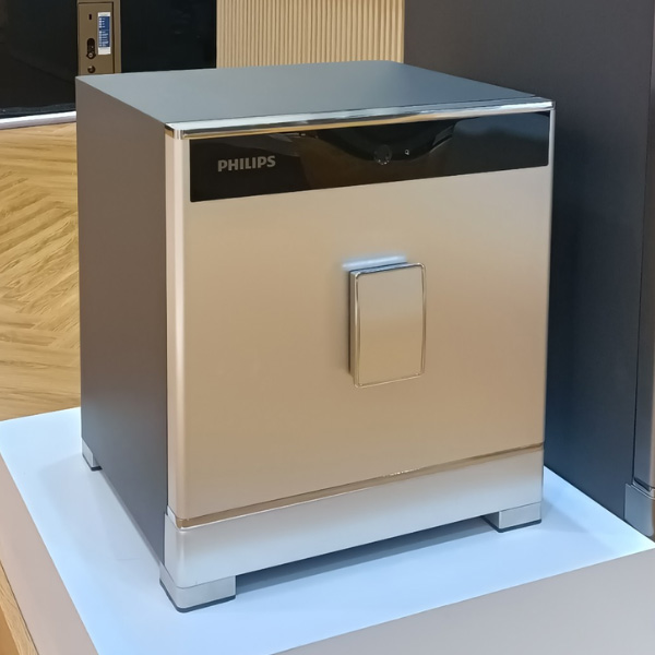 Hình ảnh két sắt Philips SBX701-4B0 tại cửa hàng