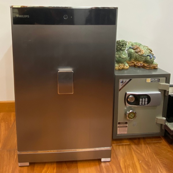 Két sắt Philips SBX701-7B0 màu xám bạc an toàn chống cháy