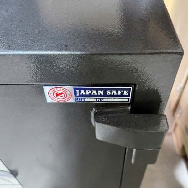 Két sắt Việt Nhật JP68FE vân tay điện tử bản lề nguyên khối