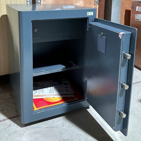 Két sắt Việt Tiệp KW63SCE điện tử màu xanh thép đúc nguyên tấm