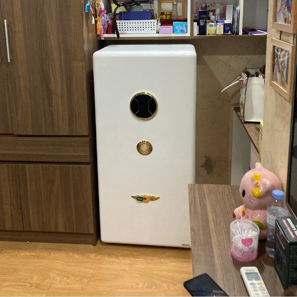 Ảnh thực tế lắp đặt Két sắt thông minh Aifeibao HK-A1D-120ALS cho căn hộ cao cấp