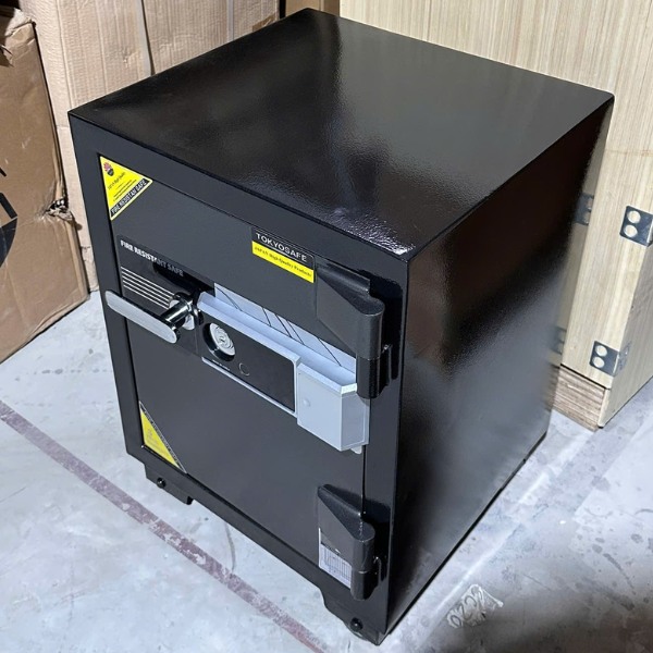 Két sắt Nhật Bản TOKYO TKO63FE vân tay điện tử an toàn chống cháy 2000 độ C