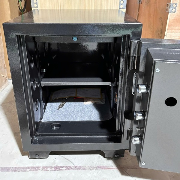 Két sắt Nhật Bản TOKYO TKO63FE vân tay điện tử chống cháy có nội thất rộng 3 ngăn