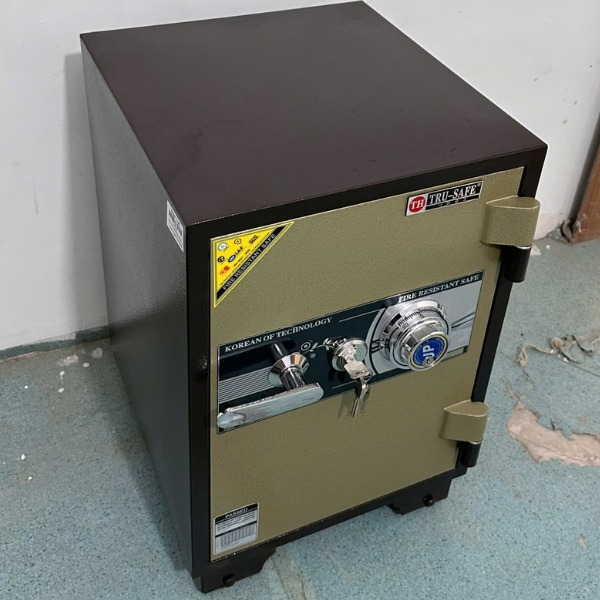 Tính năng an toàn chống trộm két sắt Hàn Quốc Trusafe C100DM khóa cơ đổi mã