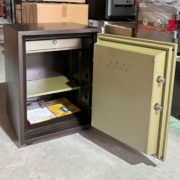 Két Sắt trusafe HQ683KC khóa cơ chống cháy cho gia đình và công ty