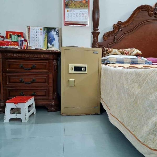 Lắp đặt két sắt aifeibao HK-MD-HK-MD-80BL để đầu giường