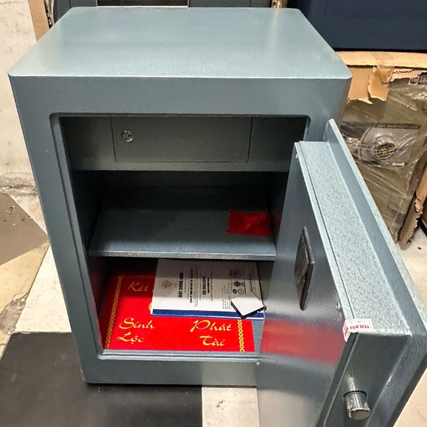 Két sắt Việt Nhật VN-100AE điện tử 100kg có nội thất 3 ngăn dể được hồ sơ tài liệu