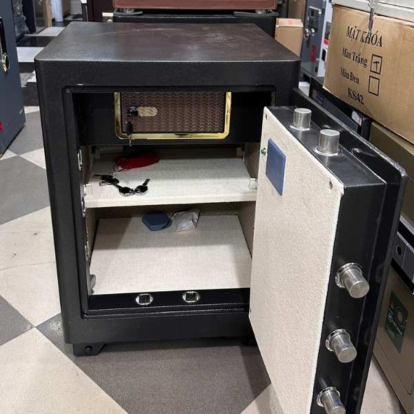 Két sắt Việt Nhật VN66AE điện tử chống cháy có nội thất bọc da