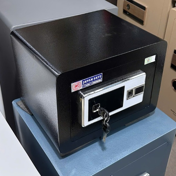 Két sắt Việt Nhật VN-20AH mini vân tay màu đen