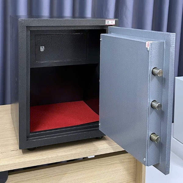 Nội thất két sắt Việt Nhật VN33DT điện tử