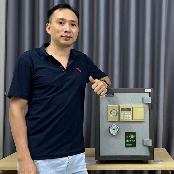 Nguyễn Đức Phương bán két sắt Việt Nhật VN33DT điện tử