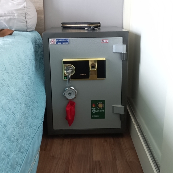 Két sắt Việt Nhật VN79VT vân tay để đầu giường cho gia đình