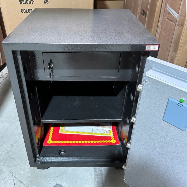 Nội thất két sắt Việt Nhật VN86FE thông minh kết nối điện thoại màu ghi xám