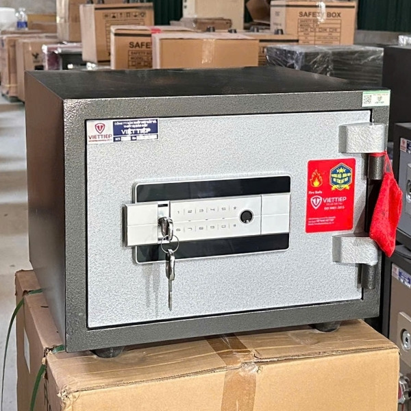 Két sắt mini thông minh Việt Tiệp KW39FE an toàn, dễ sử dụng với vân tay điện tử cao cấp