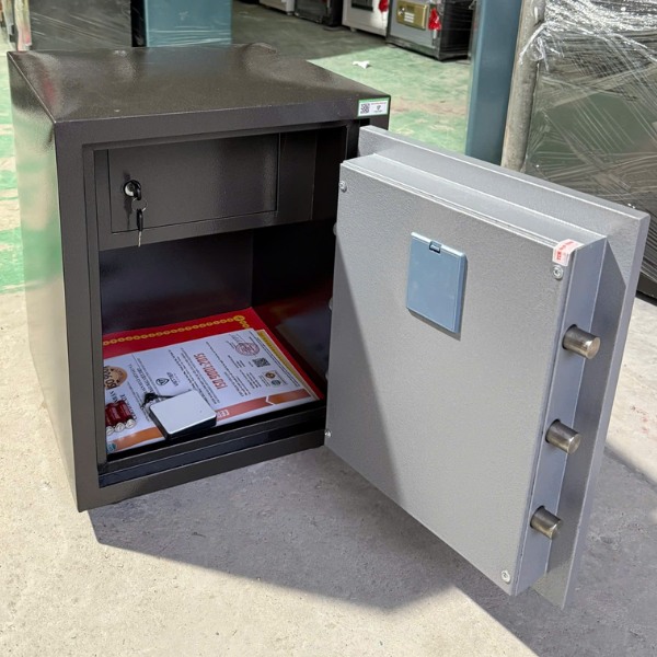 Nội thất két sắt Việt Nhật VN33DT điện tử chống cháy có báo động