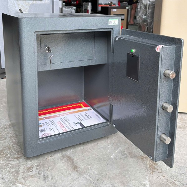 Nội thất két sắt siêu cường Việt Tiệp KW52SC kết nối điện thoại