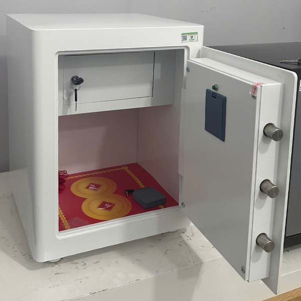 Két sắt tài lộc Việt Tiệp KW52SCE điện tử màu trắng nội thất