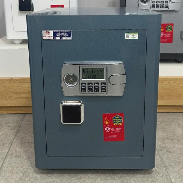Thực tế két sắt tài lộc Việt Tiệp KW52SCE điện tử màu xanh chống trộm với thép dày 7 ly