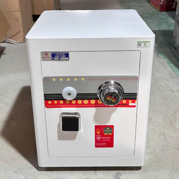 Két sắt tài lộc Việt Tiệp KW58SCDM cơ đổi mã màu tráng chịu nhiệt lên tới 2000 độ C trong 2 giờ