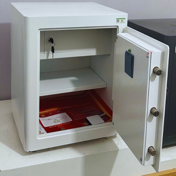 Két sắt Việt Tiệp KW58SCF màu trắng an toàn hơn với thép dày 7ly