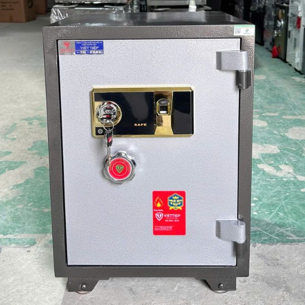 Hình thức két sắt việt tiệp KW79VT vân tay đẹp, sử dụng tốt cho gia đình văn phòng