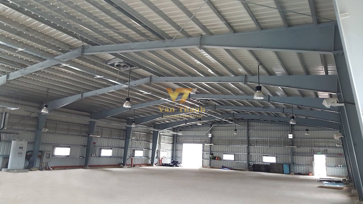 xây nhà xưởng khung thép tiền chế