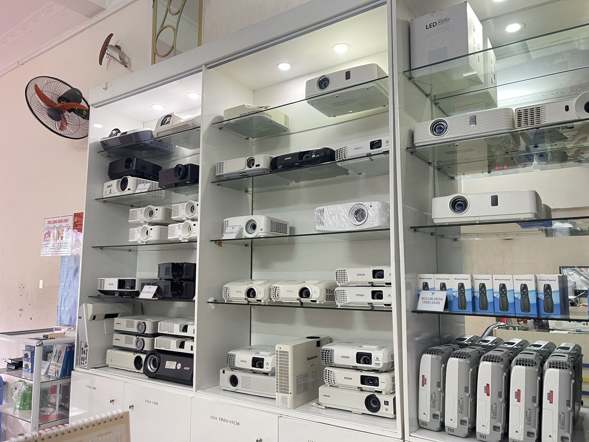 Máy chiếu cũ tại Vici đa dạng mẫu mã