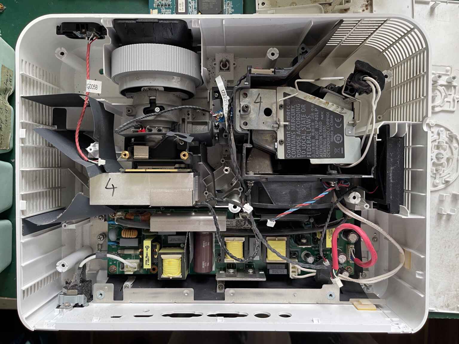 Vệ sinh bảo dưỡng máy chiếu tại Vici