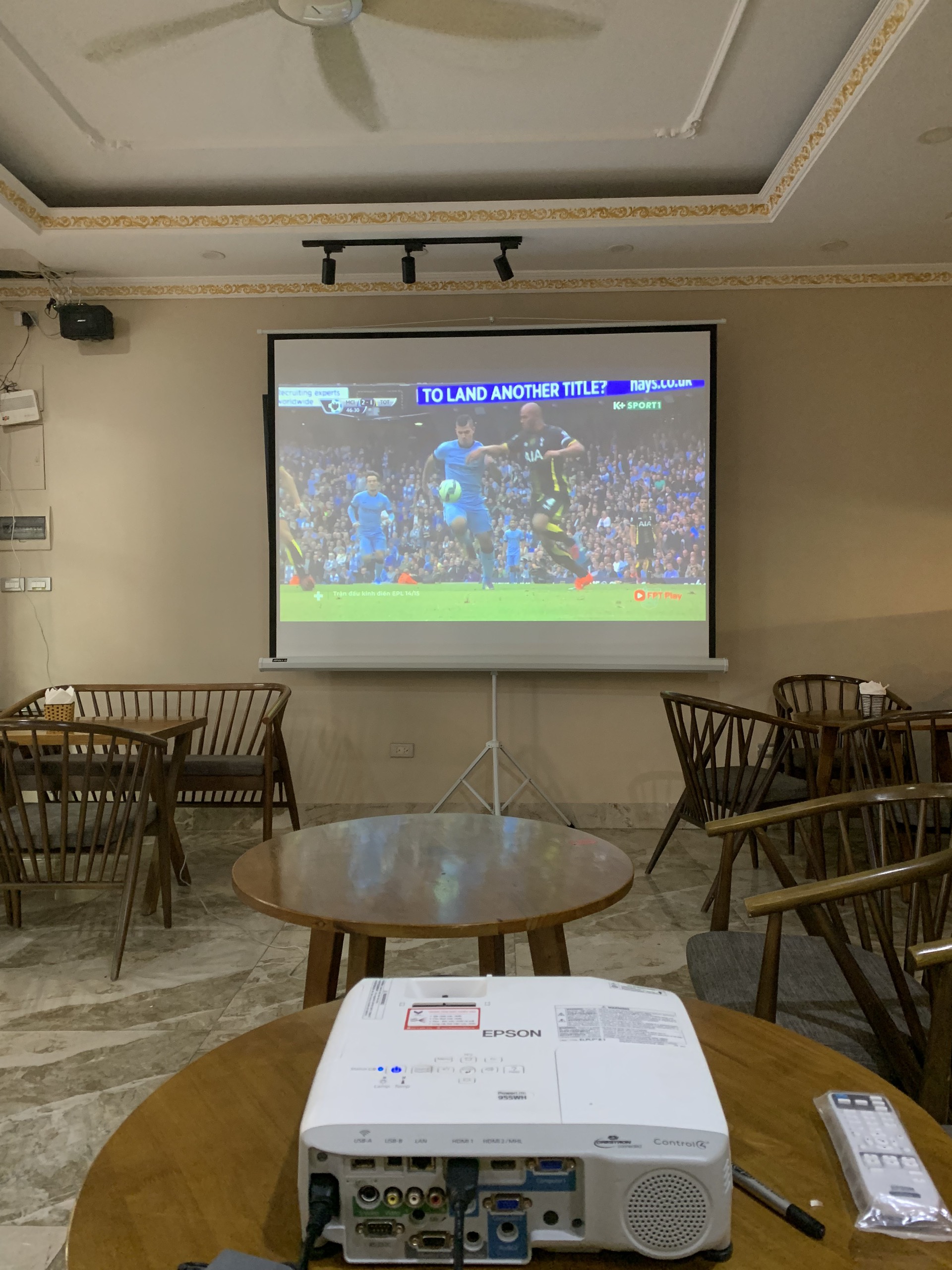 Dịch vụ sửa chữa máy chiếu tại Vĩnh Tuy