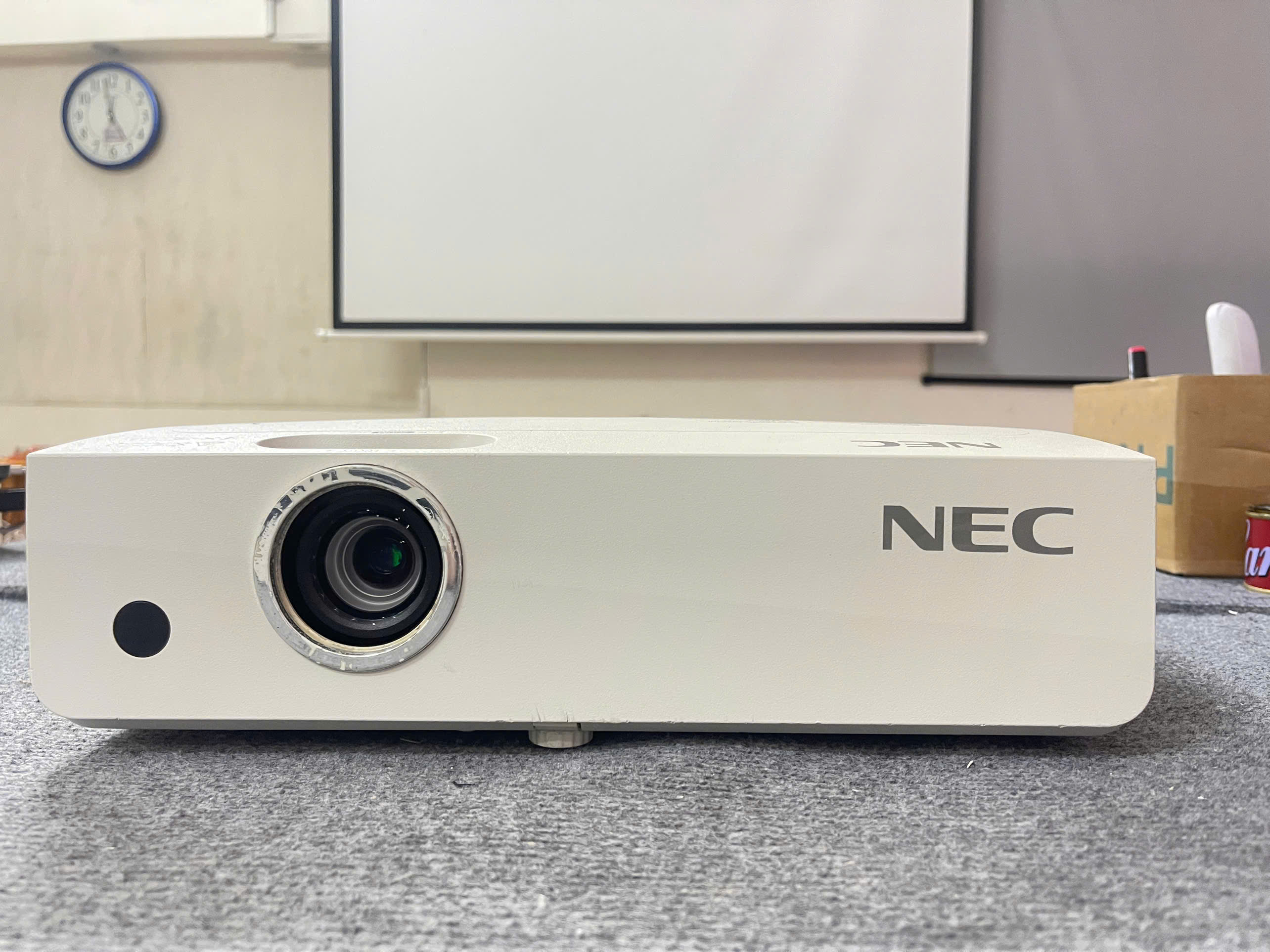 Máy chiếu cũ NEC NP-MC331XG
