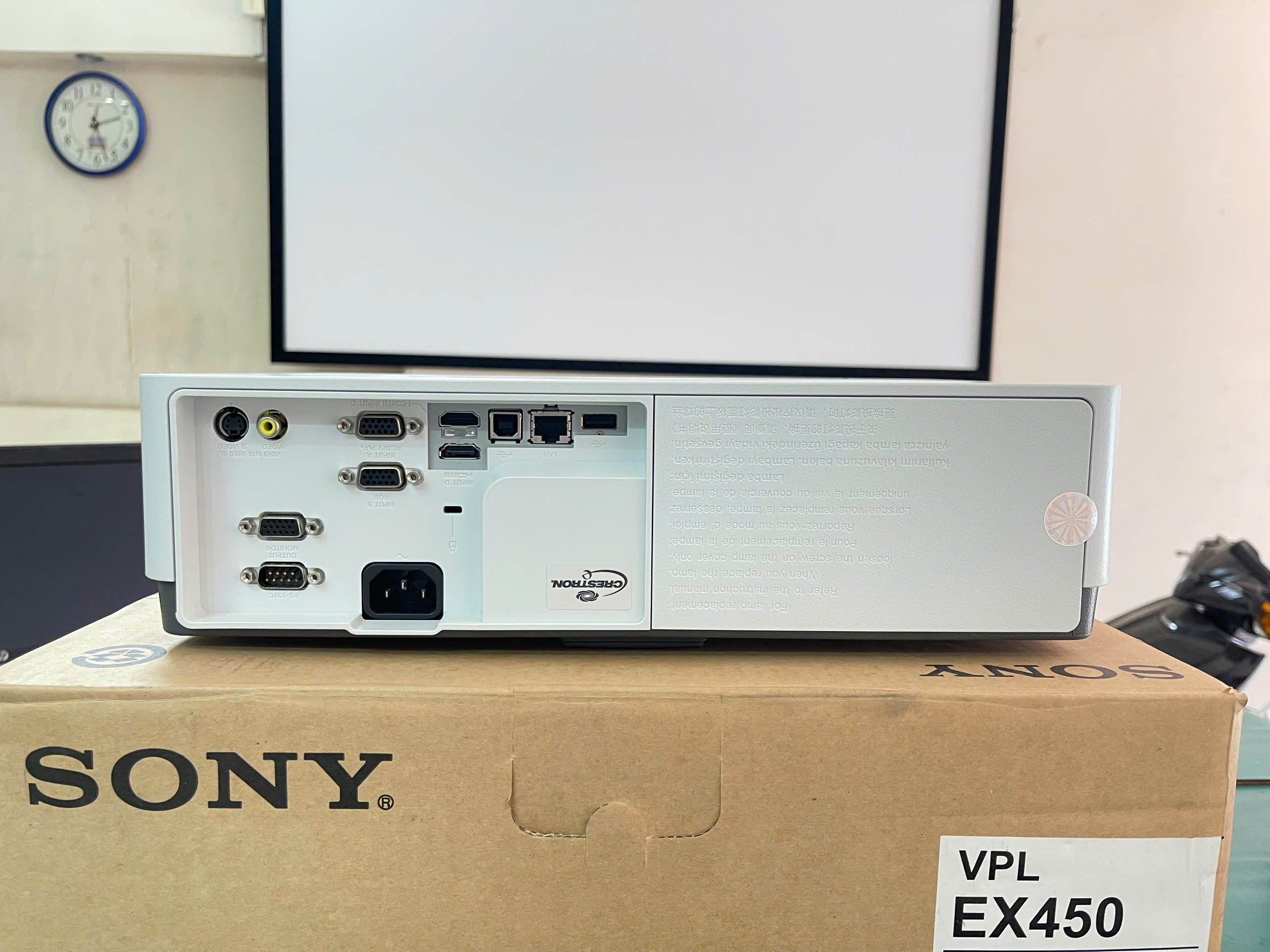Cổng kết nối máy chiếu Sony VPL EX450