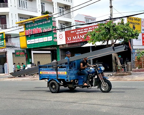 Xe còn được ứng dụng để chở vật liệu thuê