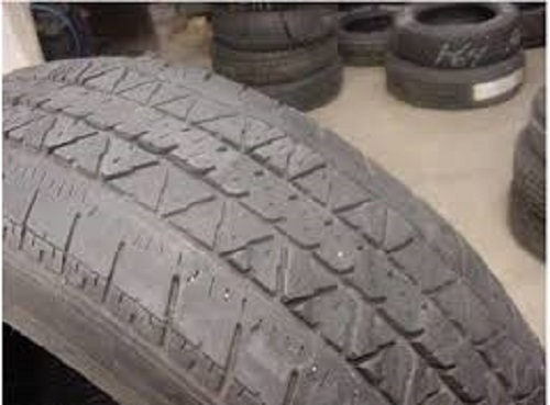 lốp xe mòn không đều