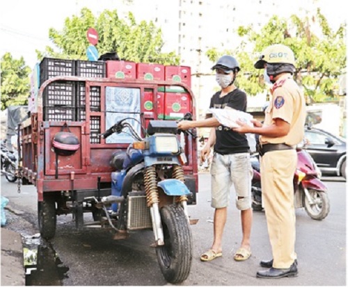 Xử phạt xe ba gác tự chế