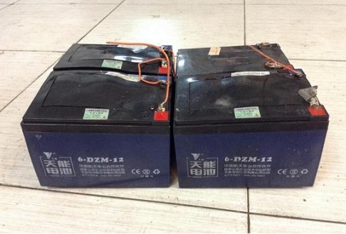 Bình ắc quy bị phồng, cong, vênh