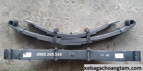 Nhíp xe ba gác cấu tạo từ các lá thép có độ đàn hồi tốt