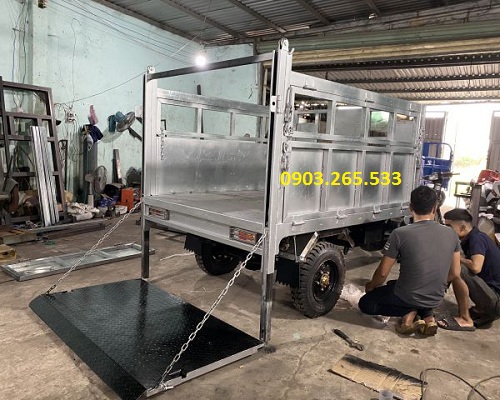 Đóng thùng xe ba bánh chở hàng