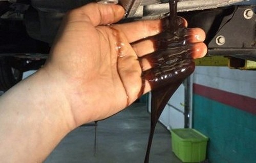 Chú ý đảm bảo thời gian thay nhớt định kỳ