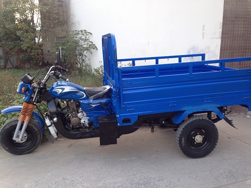 Xe ba gác thùng lùn mở cửa hậu